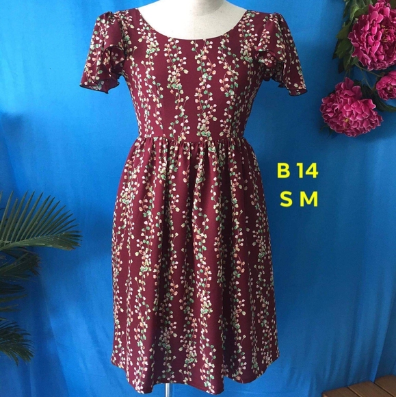 dresses - Picture 1 of 1